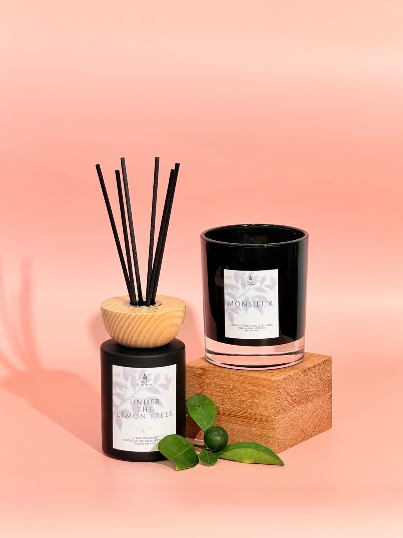 Nến thơm Monsieur của Là Nhà